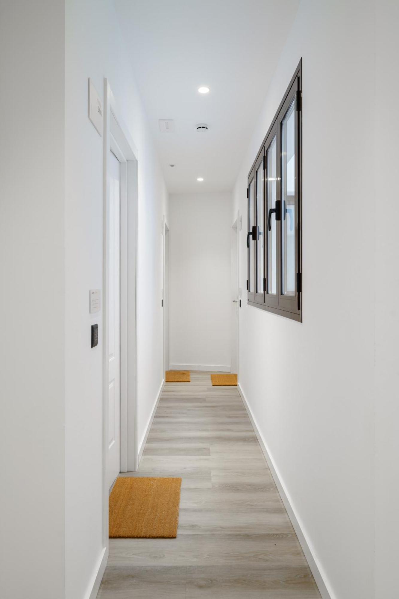 Limehome Malaga Calle Victoria Esterno foto