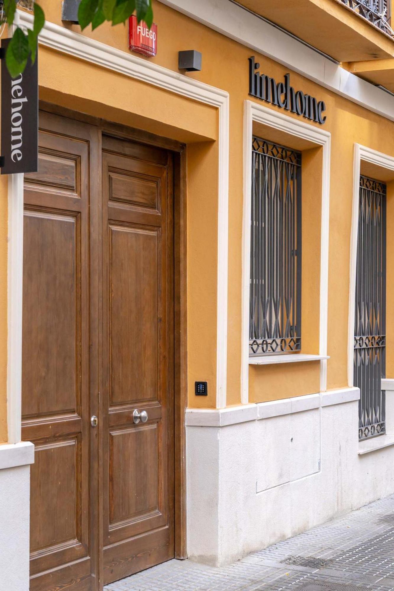 Limehome Malaga Calle Victoria Esterno foto