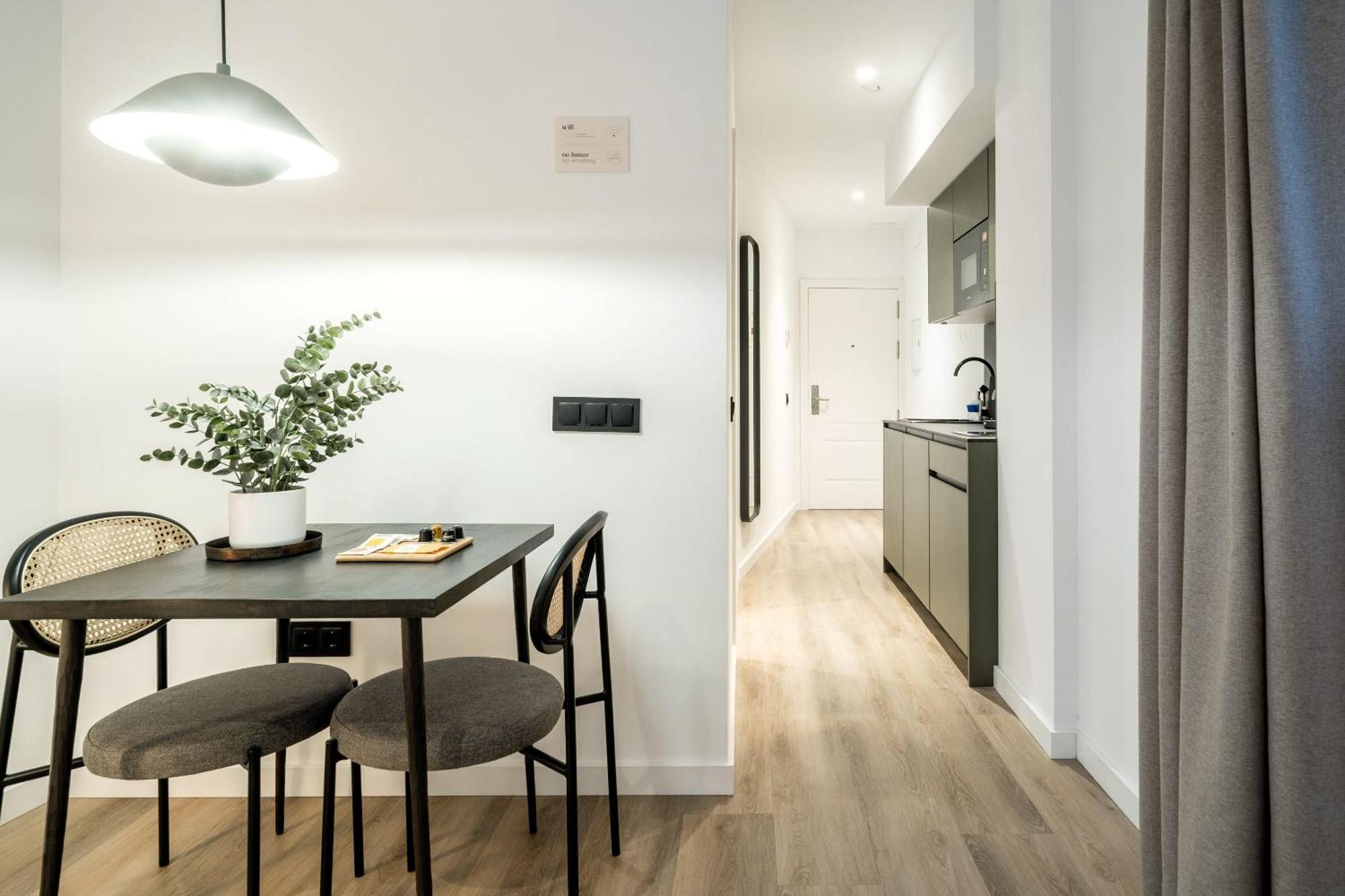 Limehome Malaga Calle Victoria Esterno foto