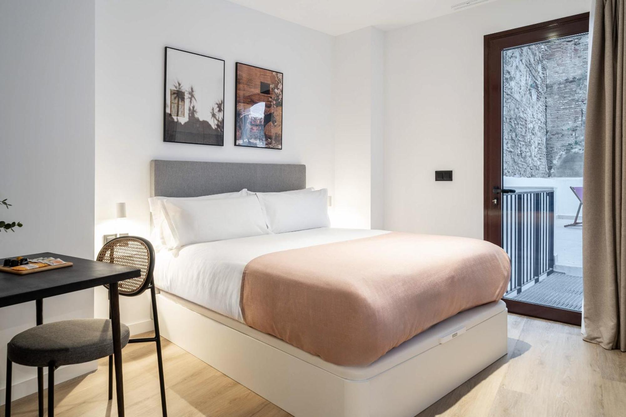 Limehome Malaga Calle Victoria Esterno foto