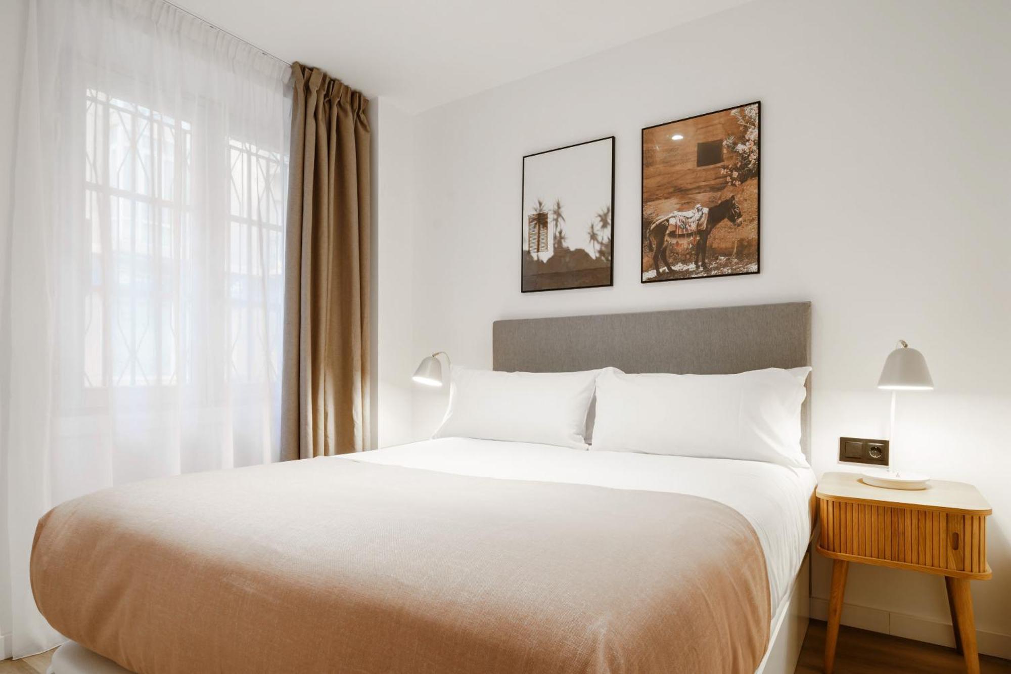 Limehome Malaga Calle Victoria Esterno foto